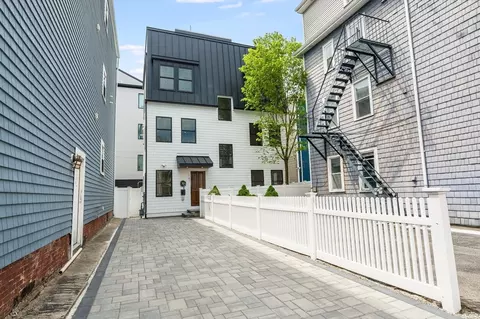 147 W 8th St #147, Boston, MA 02127