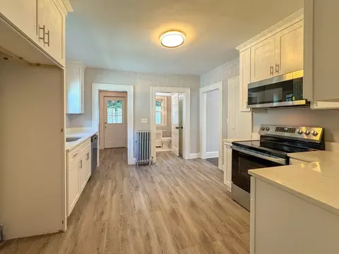 Kitchen - 185 Leyfred Ter, Springfield, MA 01108 photo 3 of 4