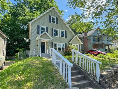 Exterior - 185 Leyfred Ter, Springfield, MA 01108 photo 2 of 8