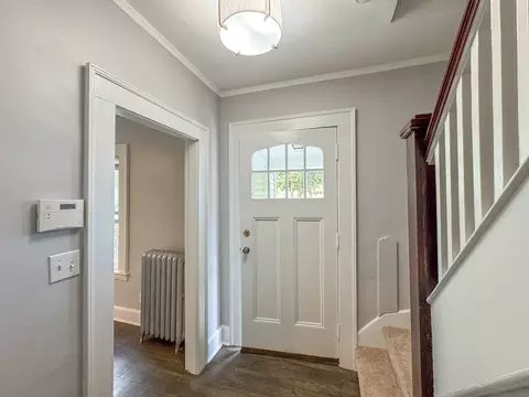 Entry Way - 185 Leyfred Ter, Springfield, MA 01108 photo 1 of 2