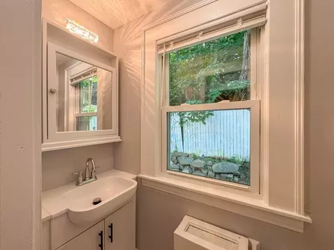 Bath - 185 Leyfred Ter, Springfield, MA 01108 photo 4 of 4