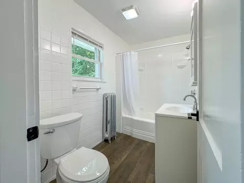 Bath - 185 Leyfred Ter, Springfield, MA 01108 photo 2 of 4