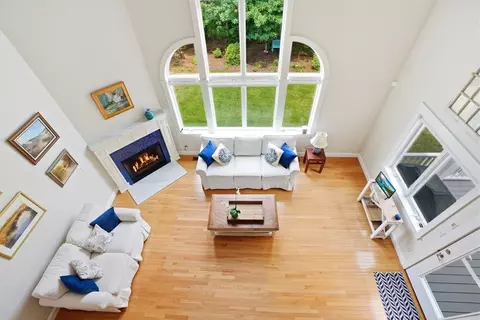 Living - 5 Hemlock Rd #5, Bourne, MA 02532 photo 3 of 3