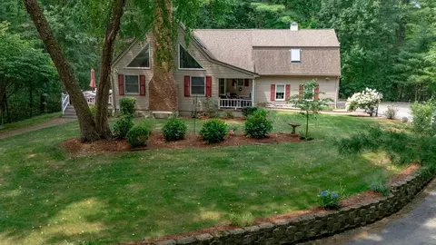 317 Bay Rd, Easton, MA 02334