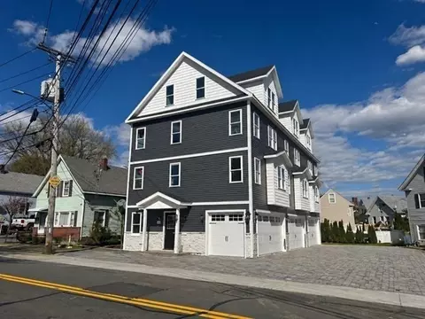 Exterior - 562 Gorham St #02, Lowell, MA 01852 photo 2 of 6