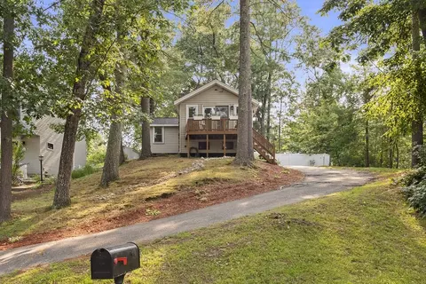 36 Elm Rd, Westford, MA 01886