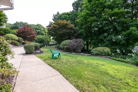 Exterior - 8 Patrick Cir, Stoneham, MA 02180 photo 6 of 12
