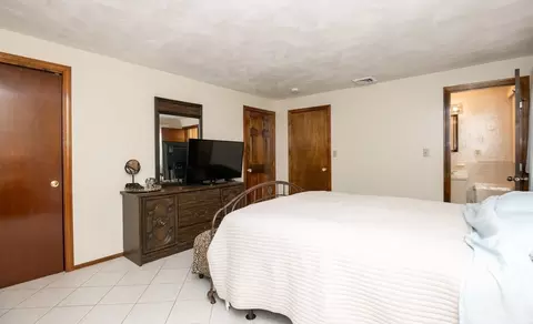 Bedroom - 8 Patrick Cir, Stoneham, MA 02180 photo 3 of 5