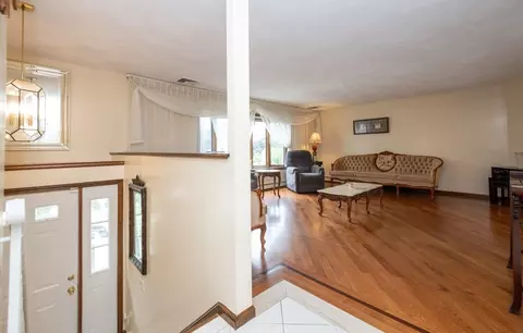 Entry Way - 8 Patrick Cir, Stoneham, MA 02180 photo 3 of 4