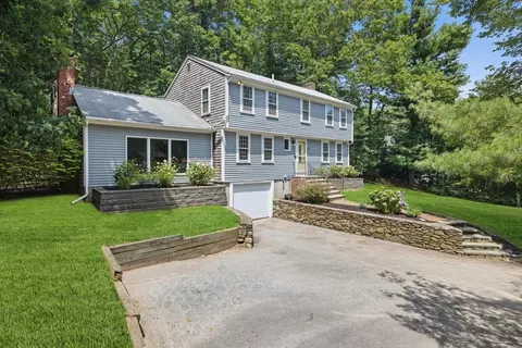 29 Carolina Trl, Marshfield, MA 02050