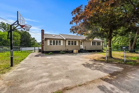 8 Priscilla Ln, Billerica, MA 01821