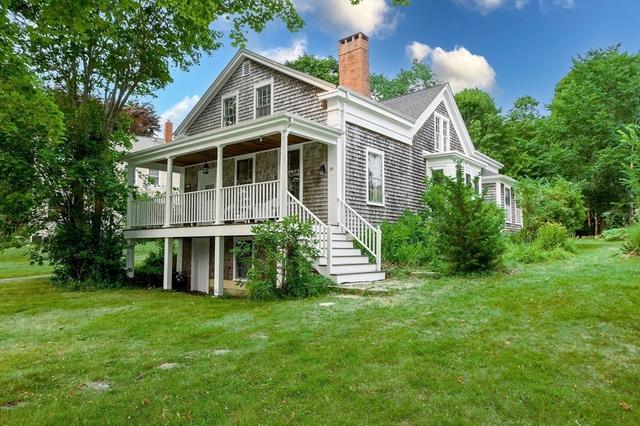 28 Main St, Mattapoisett, MA 02739