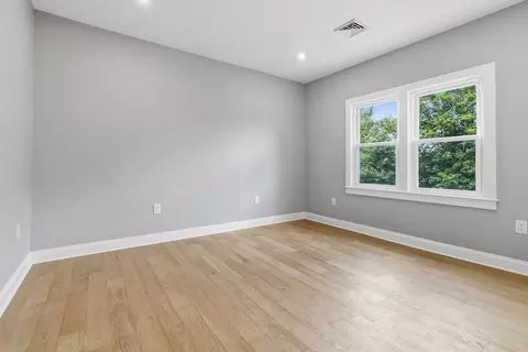 Bedroom - 16 Hillside St #1, Maynard, MA 01754 photo 4 of 9