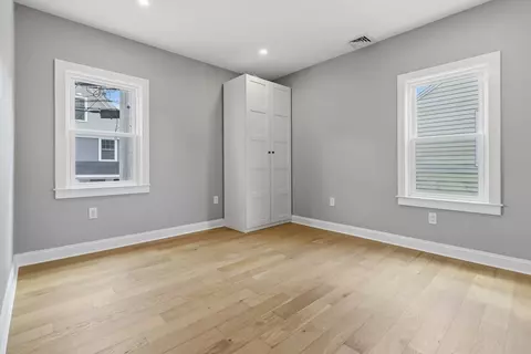 Bedroom - 16 Hillside St #1, Maynard, MA 01754 photo 6 of 9