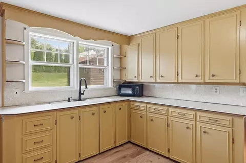 375 Fredette St, Athol, MA 01331 photo 4