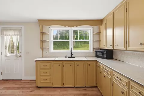 375 Fredette St, Athol, MA 01331 photo 6