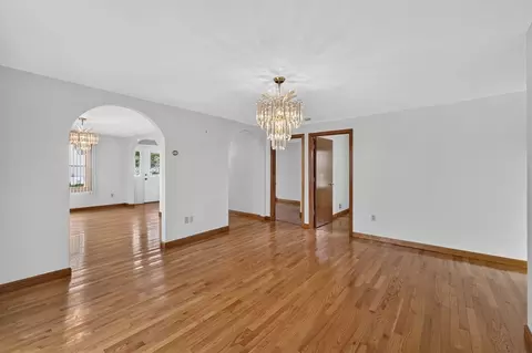 Living - 31 Oregon St, Fall River, MA 02720 photo 4 of 5