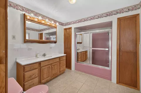 Bath - 31 Oregon St, Fall River, MA 02720 photo 1 of 1