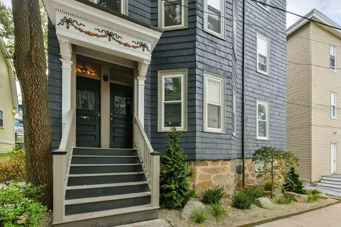 1 Boylston Pl #3, Boston, MA 02130