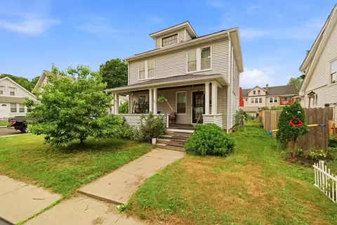 39 Claremont Ave, Holyoke, MA 01040