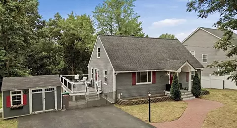 1582 Varnum Ave, Lowell, MA 01854