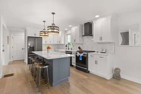 Kitchen - 59 Riverview Ave, Danvers, MA 01923 photo 1 of 7