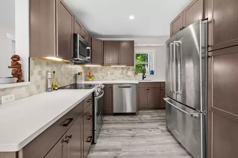2 Park St #2A, Westborough, MA 01581