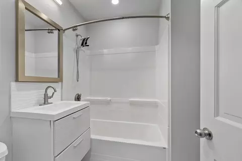 26 Shirley St, Everett, MA 02149 photo 9