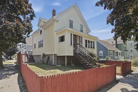 110 Waterhill St, Lynn, MA 01905