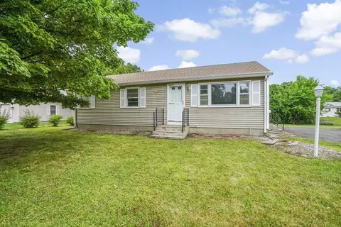 31 Kellogg Ave, Feeding Hills, MA 01030