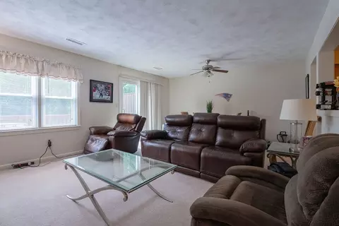 Living - 703 Brookhaven Ln #703, Woonsocket, RI 02895 photo 1 of 2