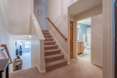 Entry Way - 703 Brookhaven Ln #703, Woonsocket, RI 02895 photo 3 of 4
