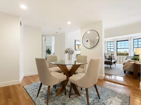 Dining - 4 Charlesgate E #705, Boston, MA 02215 photo 1 of 2