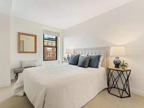 Bedroom - 4 Charlesgate E #705, Boston, MA 02215 photo 3 of 4