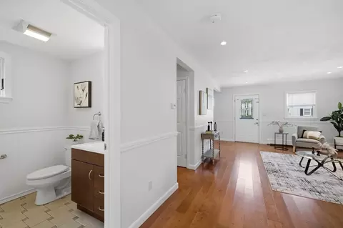 Entry Way - 16 Elm St, Reading, MA 01867 photo 2 of 4
