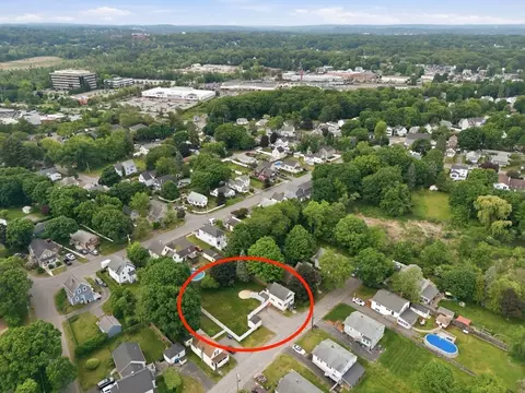 View/Area - 16 Elm St, Reading, MA 01867 photo 1 of 3