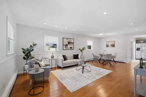 Living - 16 Elm St, Reading, MA 01867 photo 2 of 3