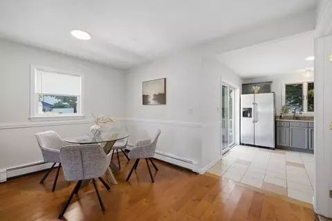 Dining - 16 Elm St, Reading, MA 01867 photo 1 of 1