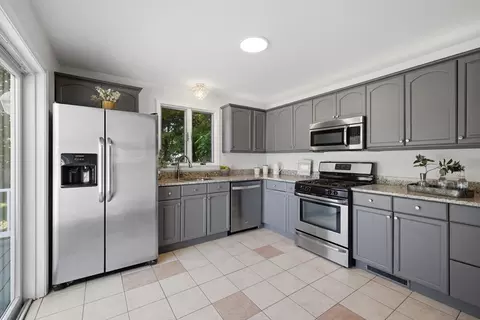 Kitchen - 16 Elm St, Reading, MA 01867 photo 3 of 5