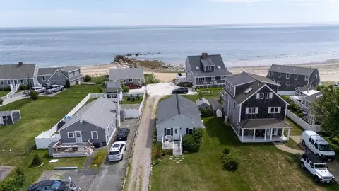 51 Freeman Ave, Sandwich, MA 02563