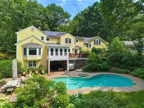 53 Spring Rd, Concord, MA 01742 photo 2