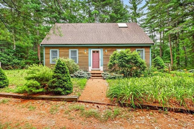 37 Leonard St, Carver, MA 02330