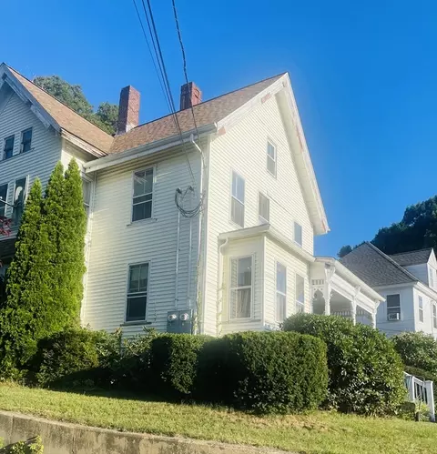 38 Purchase St, Milford, MA 01757