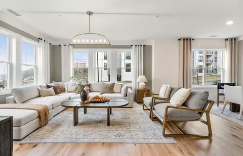 320 Martins Lndg #307, North Reading, MA 01864