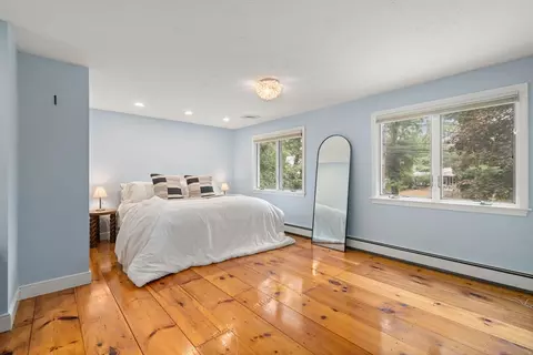 Bedroom - 298 Marked Tree Rd, Needham, MA 02492 photo 2 of 5