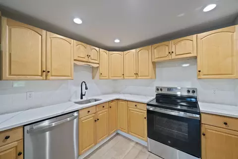 709 County Rd, Bourne, MA 02559 photo 4