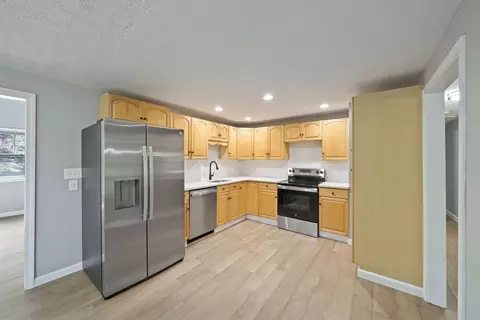 709 County Rd, Bourne, MA 02559 photo 2