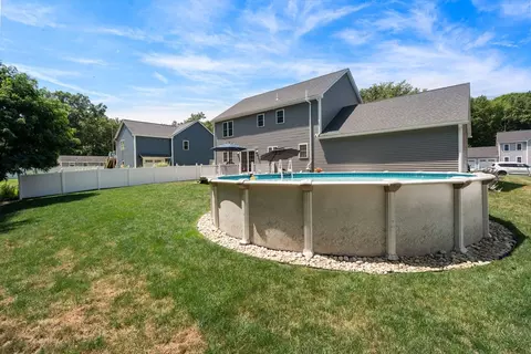 Exterior - 31 Brookside Dr, Douglas, MA 01516 photo 8 of 9
