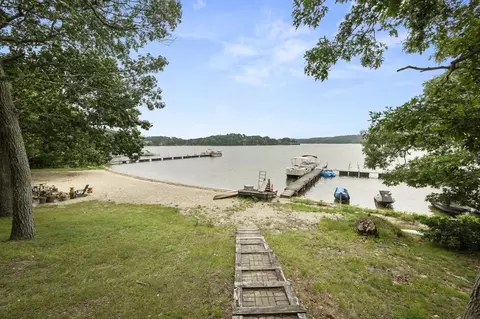 50 Nightingale Rd #3, Plymouth, MA 02360