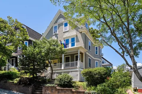 17 Windermere Rd, Boston, MA 02125